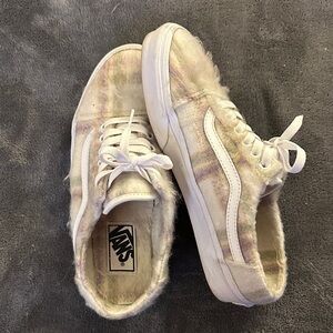 Vans Women's Fuzzy Plaid Slip on Mule Sneakers